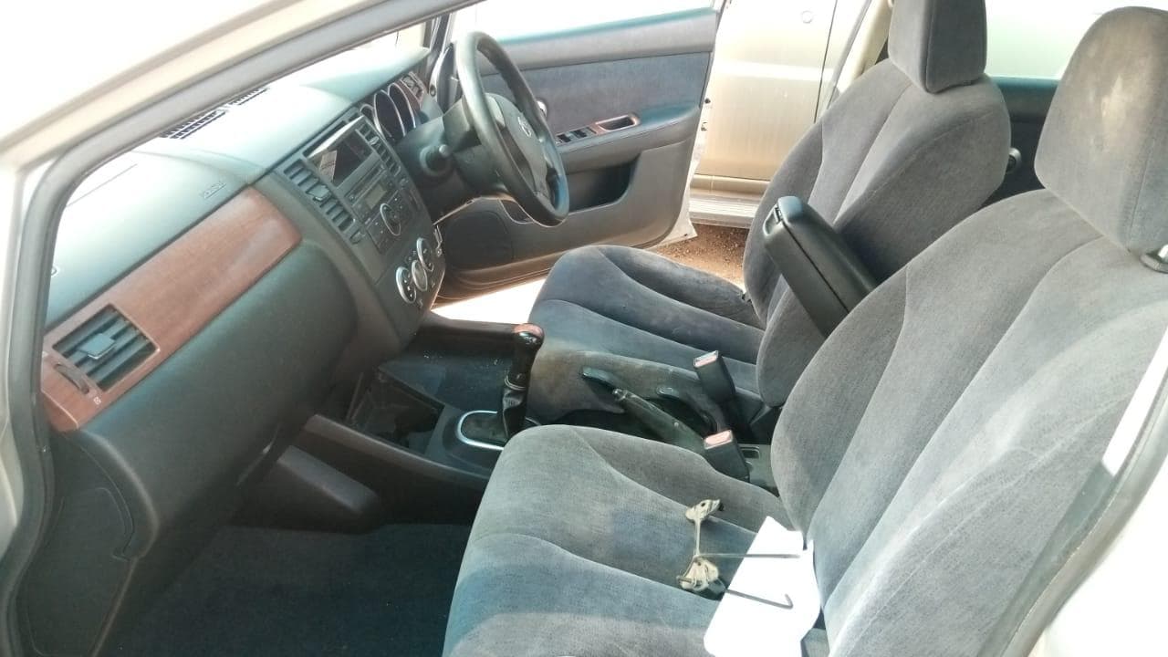 Nissan Tida · — image 13