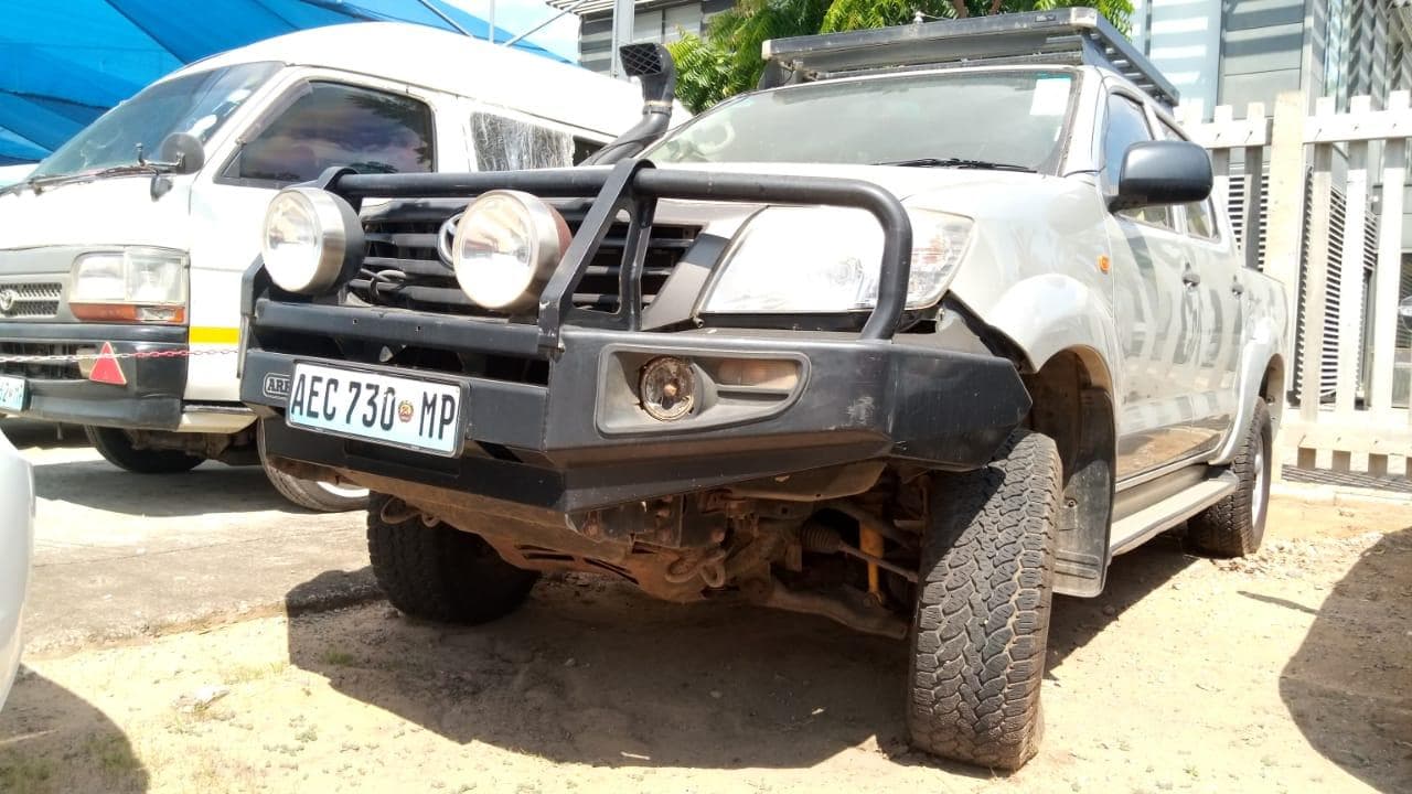 Toyota Hilux · — image 2