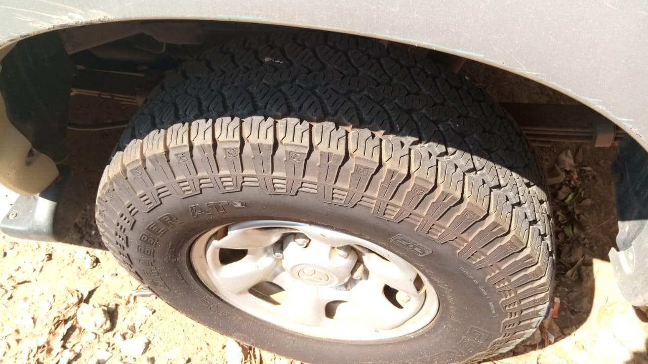 Toyota Hilux · — image 7