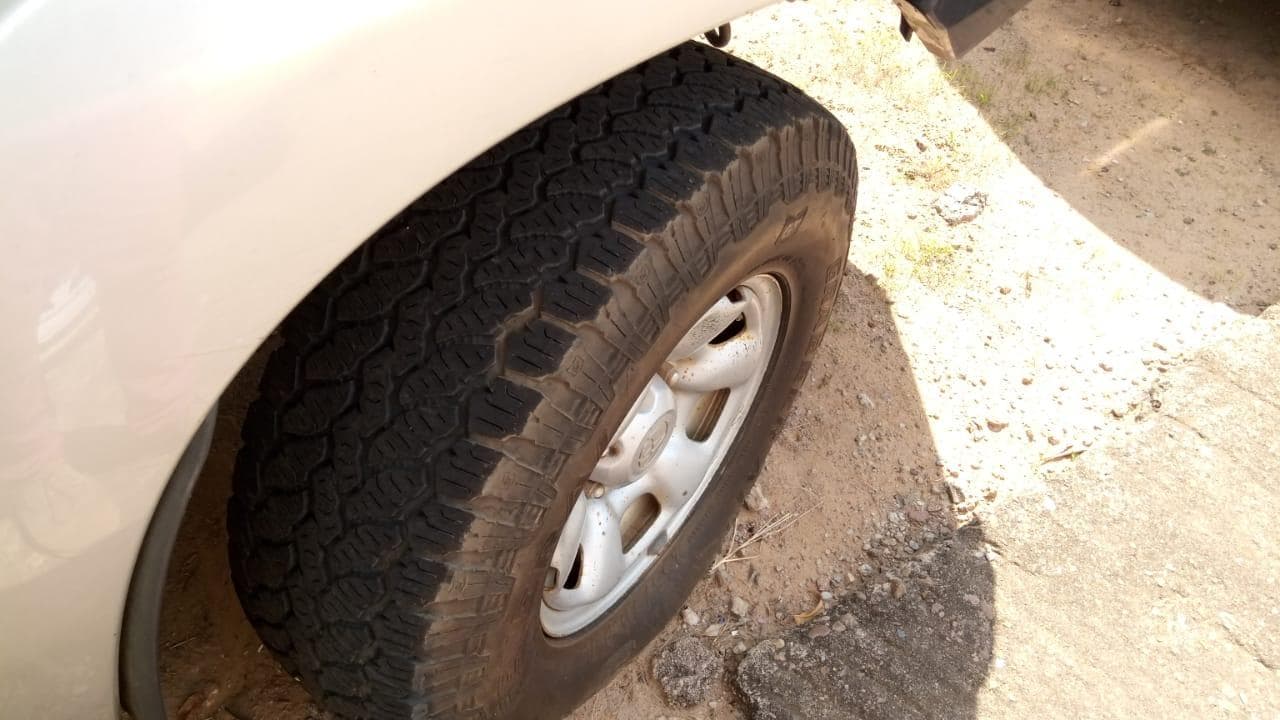 Toyota Hilux · — image 9
