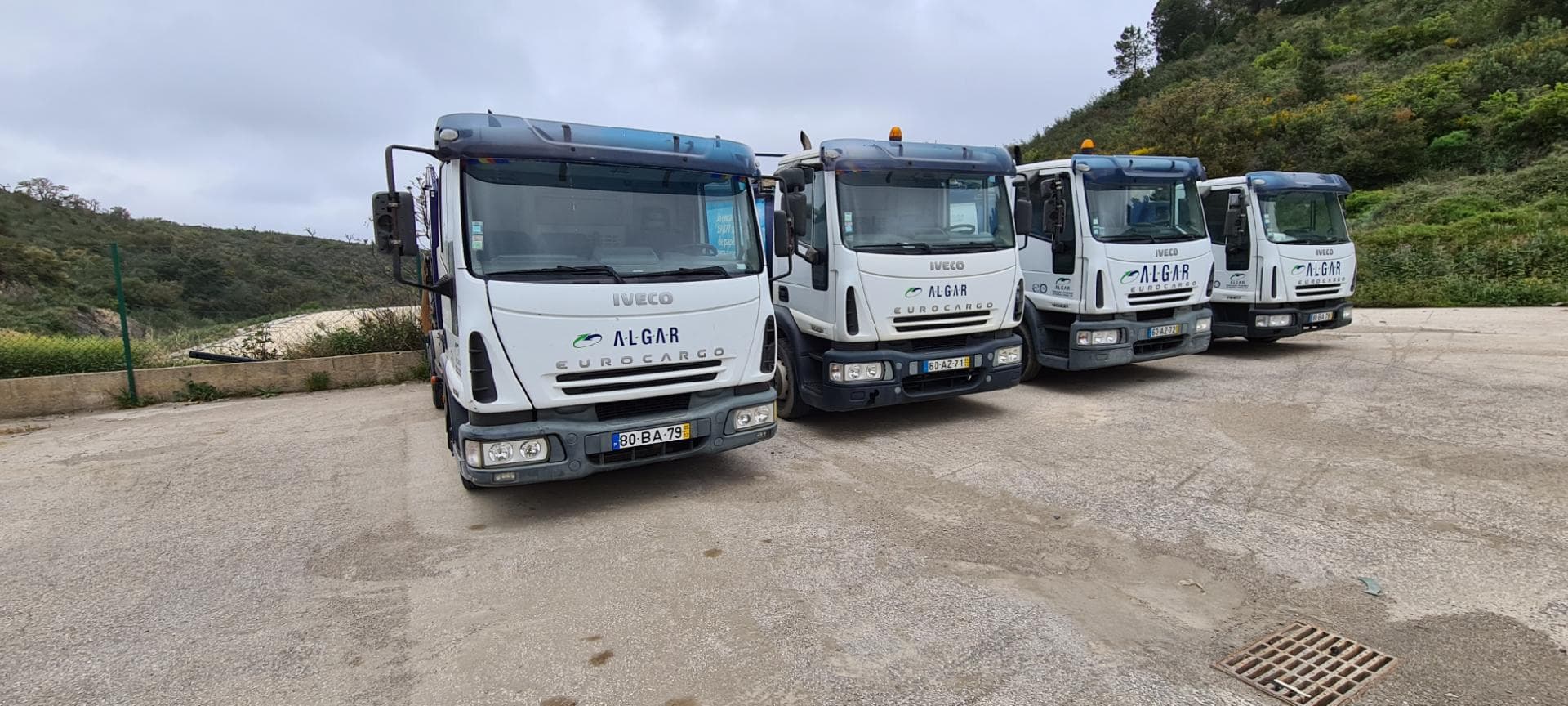 Iveco Eurocargo ML75 com Compactador 6/9 — imagen 18