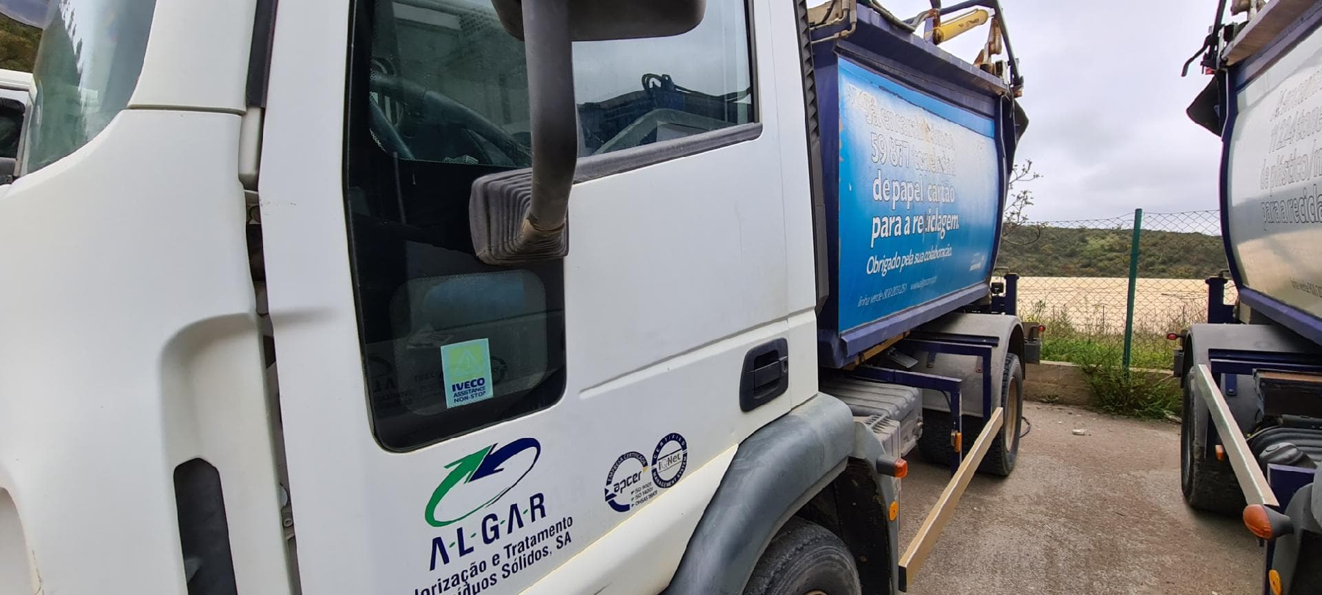 Iveco Eurocargo ML120 com Contentor Basculante 6/9 · Loulé — image 4