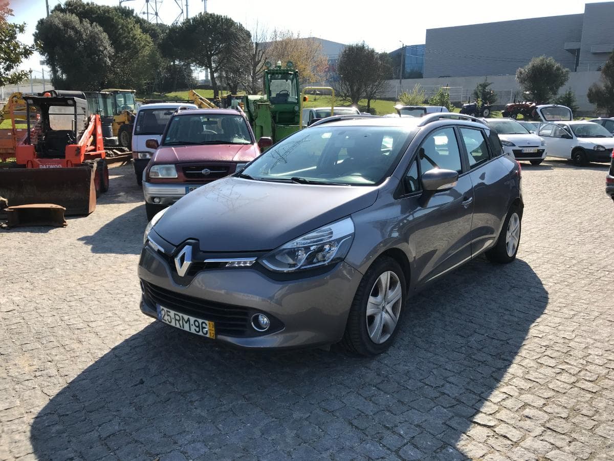 Renault Clio 1.5 DCI · Ano 2013 — image 3