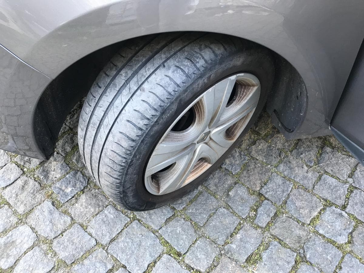 Renault Clio 1.5 DCI · Ano 2013 — image 11