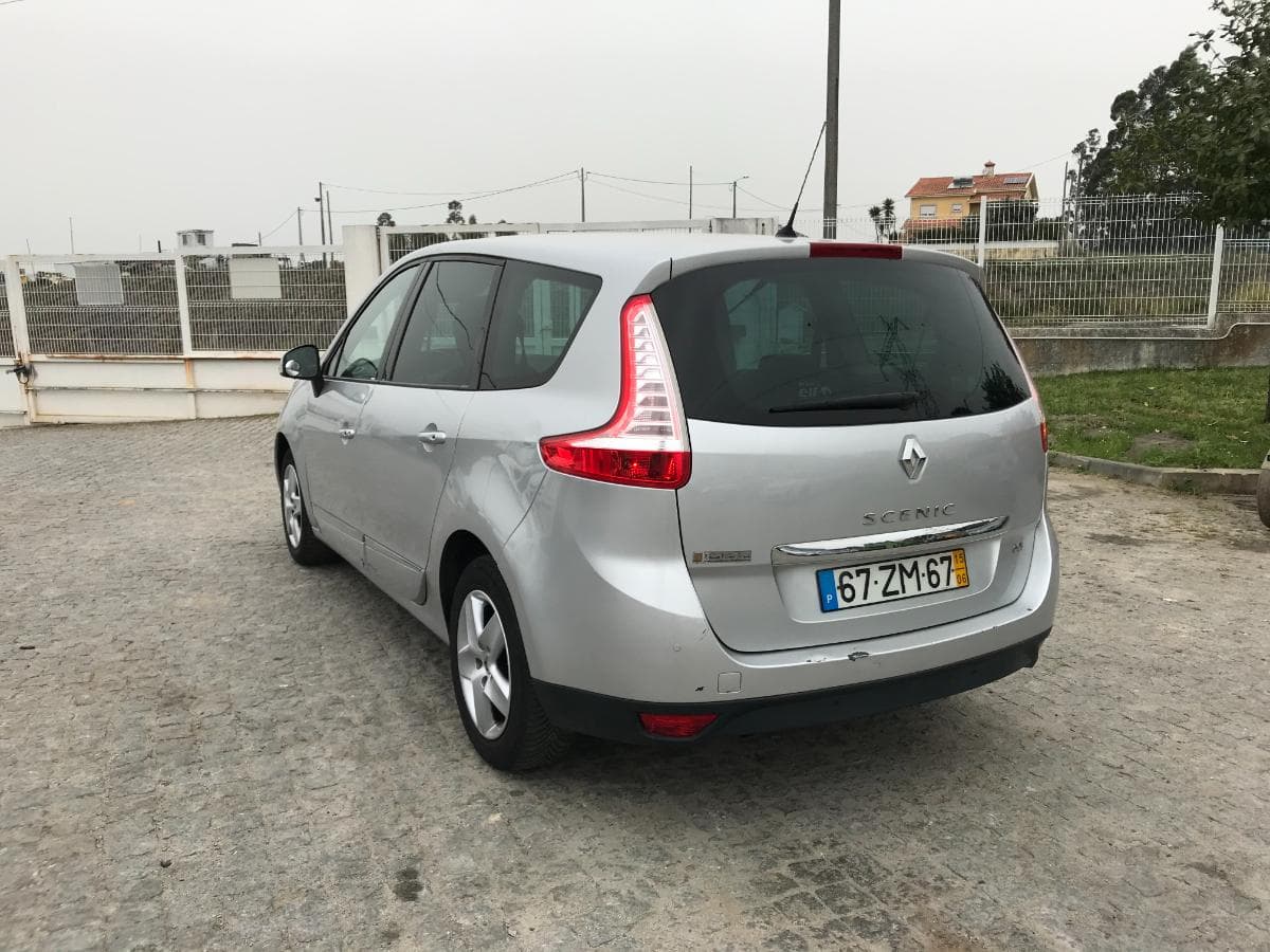 Renault Scénic · Ano 2015 — imagem 4