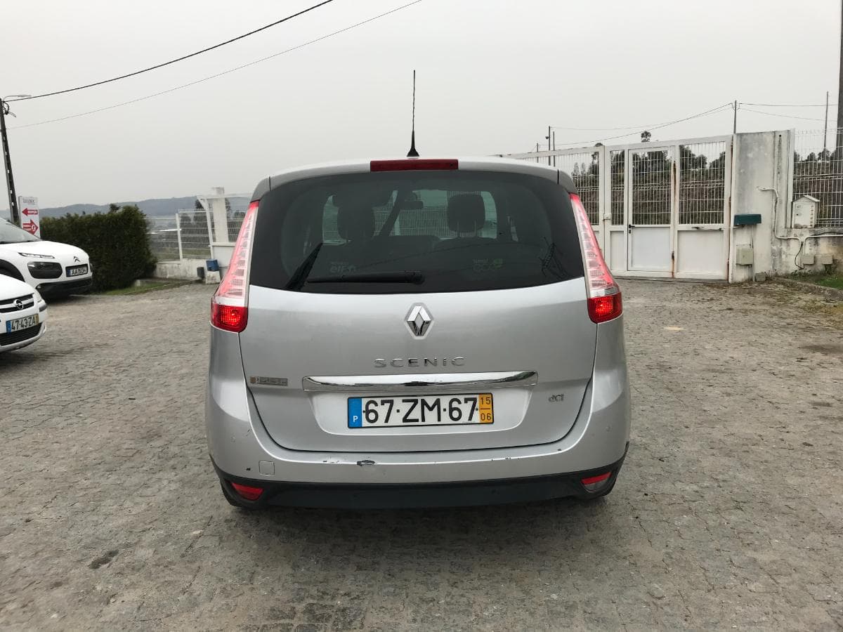 Renault Scénic · Ano 2015 — imagem 5