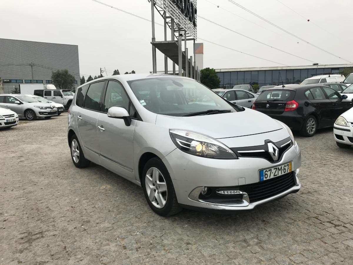 Renault Scénic · Ano 2015 — imagem 1