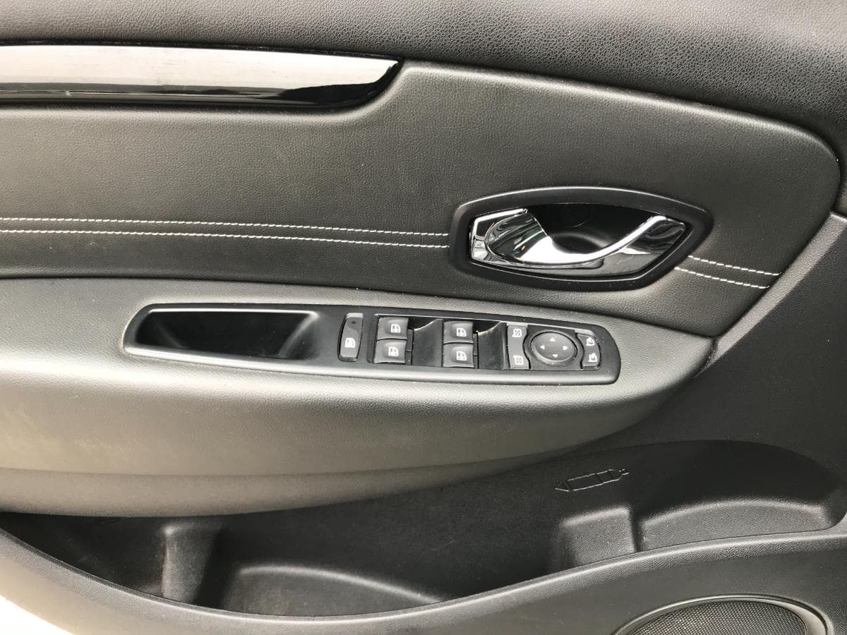 Renault Scénic · Ano 2015 — imagem 22