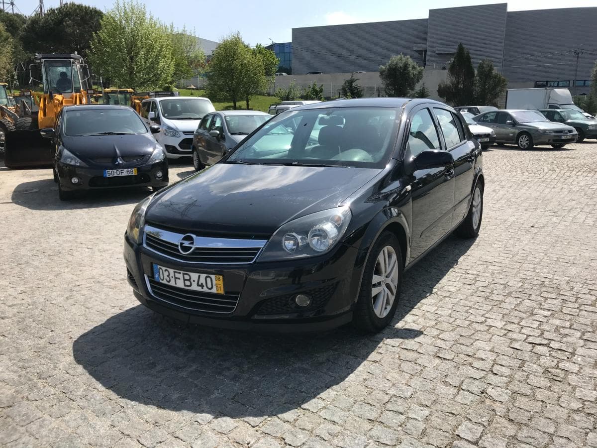 Opel Astra 1.3 CDTI · Ano 2008 — image 3