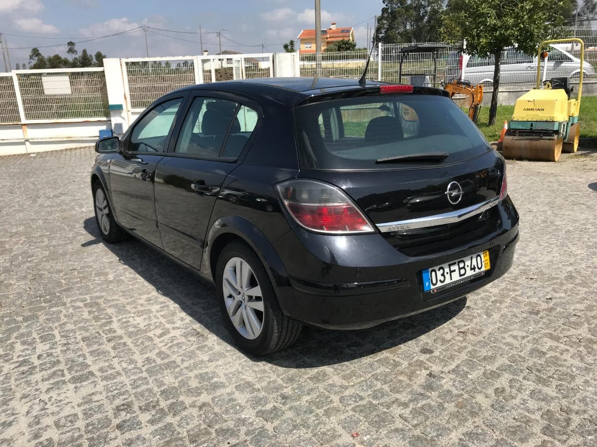Opel Astra 1.3 CDTI · Ano 2008 — image 6