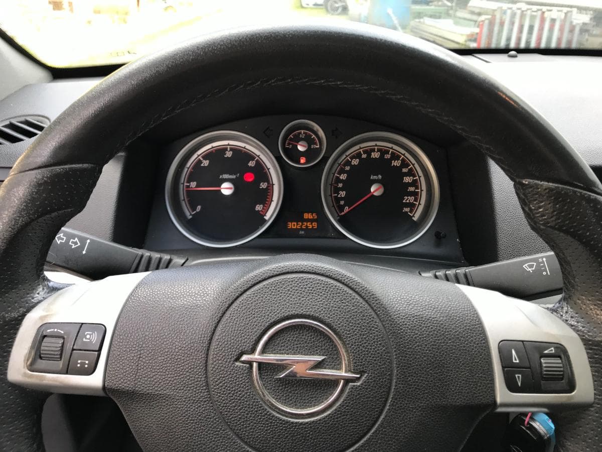 Opel Astra 1.3 CDTI · Ano 2008 — image 27