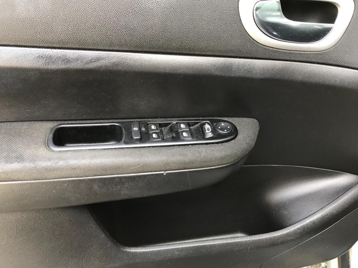 Peugeot 307 SW 1.6 HDI · Ano 2007 — imagem 20