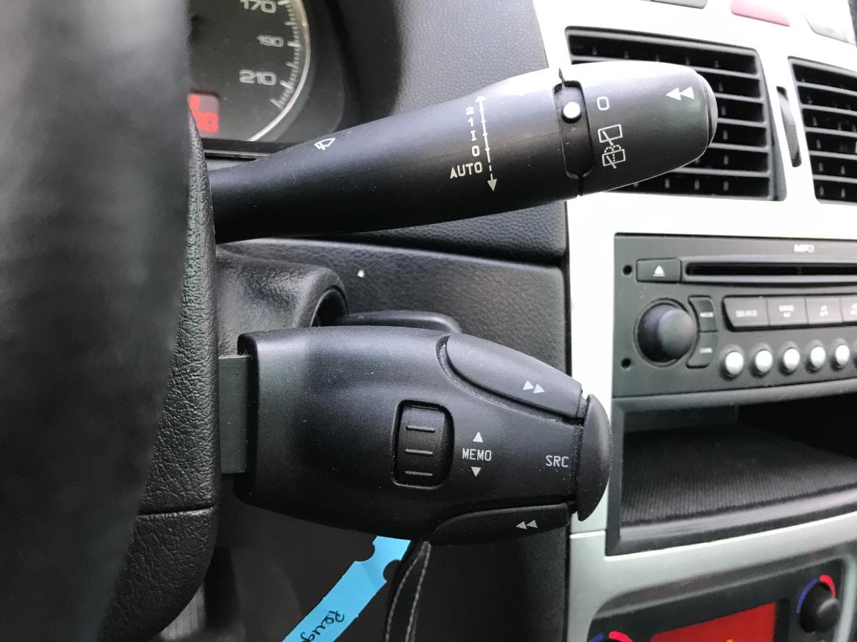Peugeot 307 SW 1.6 HDI · Ano 2007 — imagem 22