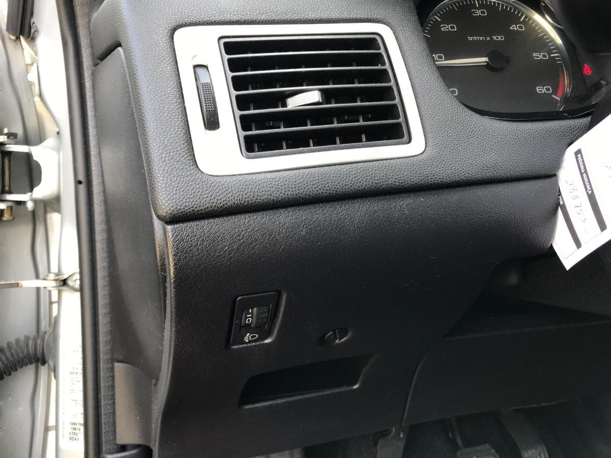 Peugeot 307 SW 1.6 HDI · Ano 2007 — imagem 24