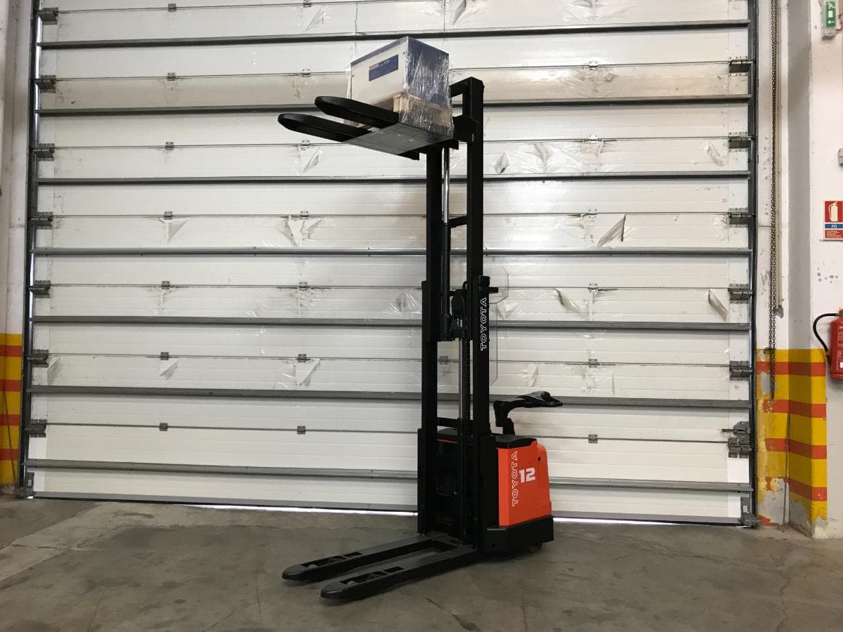 Stacker Toyota 7SM10 · Ano 2006 — image 4