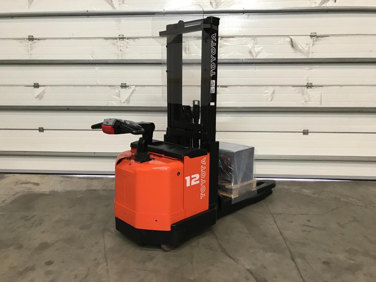 Stacker Toyota 7SM10 · Ano 2006 — image 6
