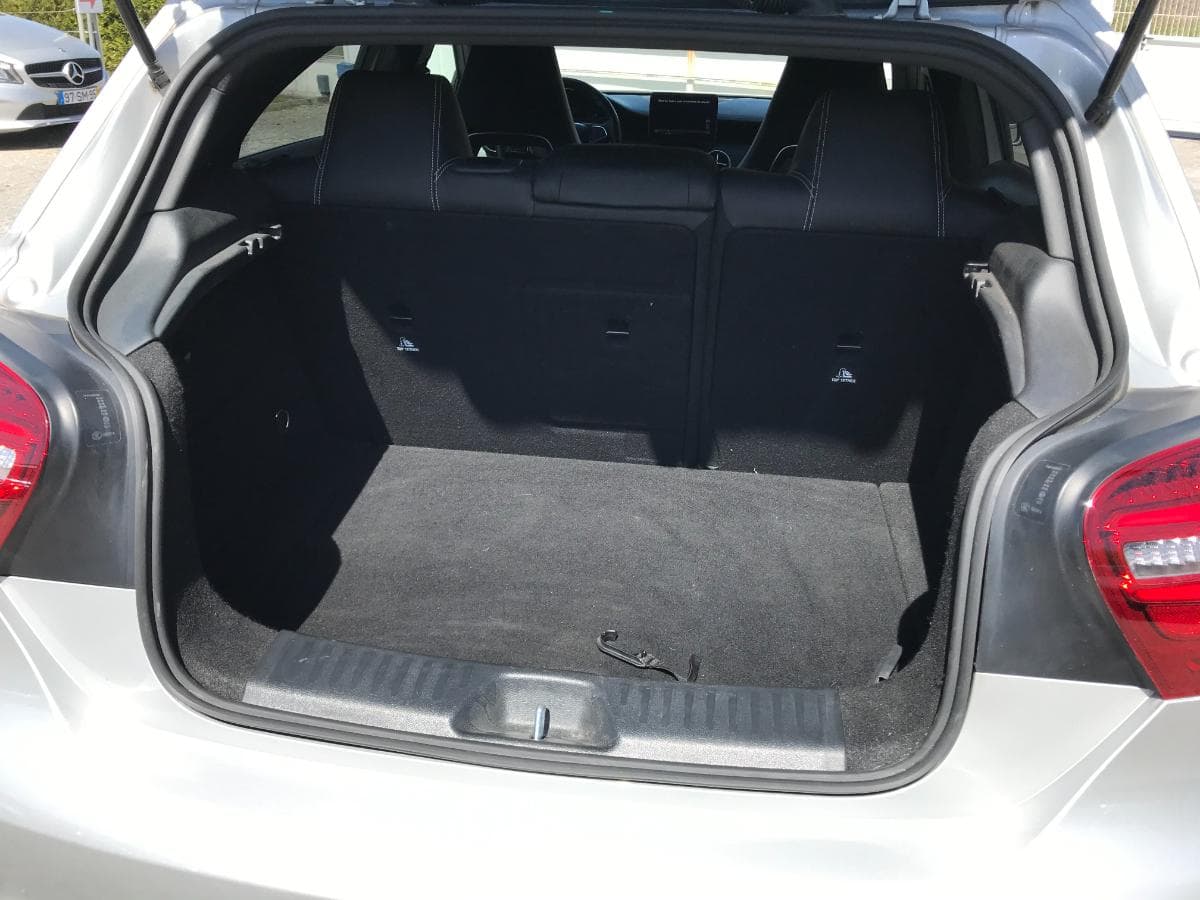 Mercedes-Benz A180D · Ano 2018 — image 7