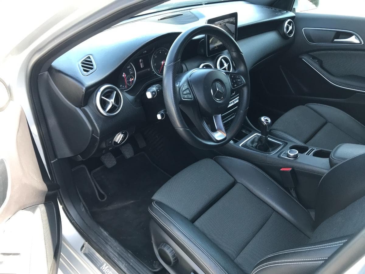 Mercedes-Benz A180D · Ano 2018 — image 14