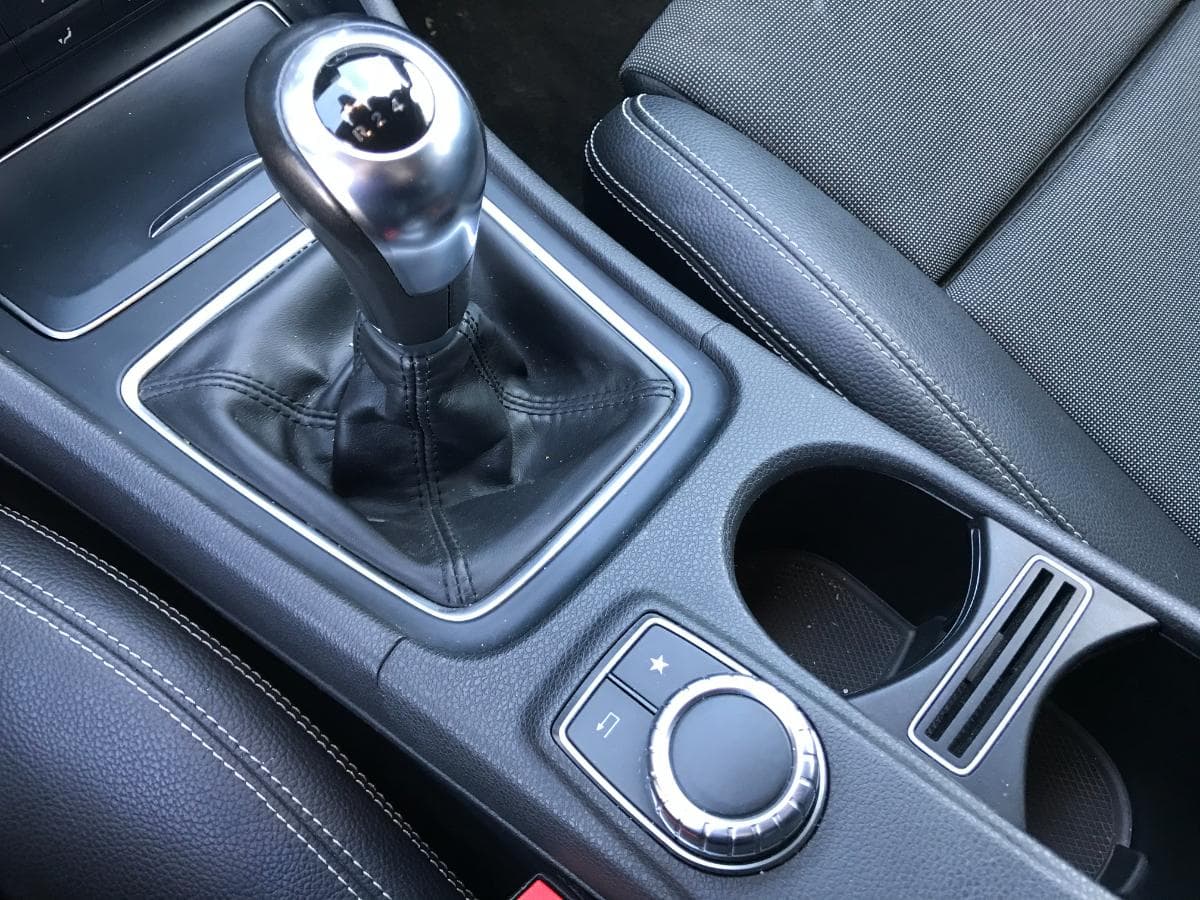 Mercedes-Benz A180D · Ano 2018 — image 25