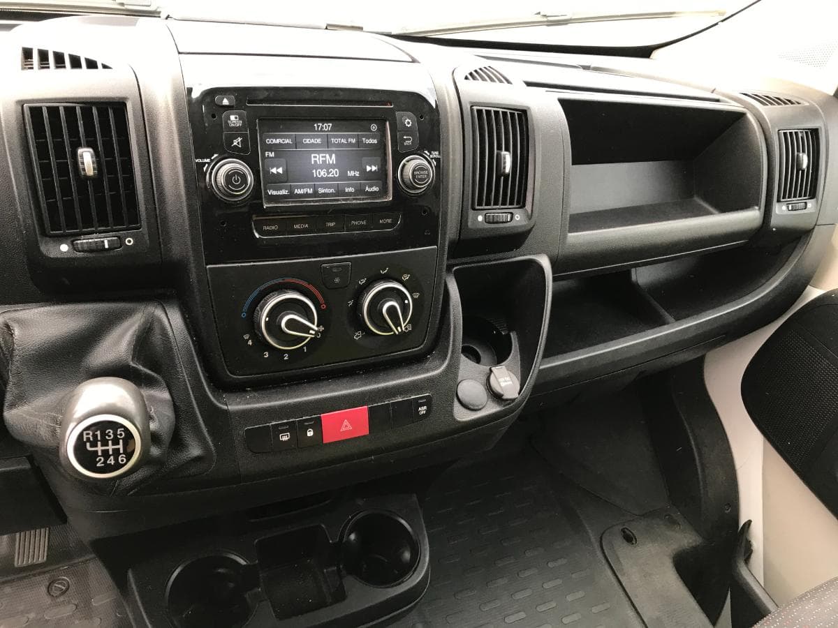 Peugeot Boxer 2.0 HDI · Ano 2017 — image 18