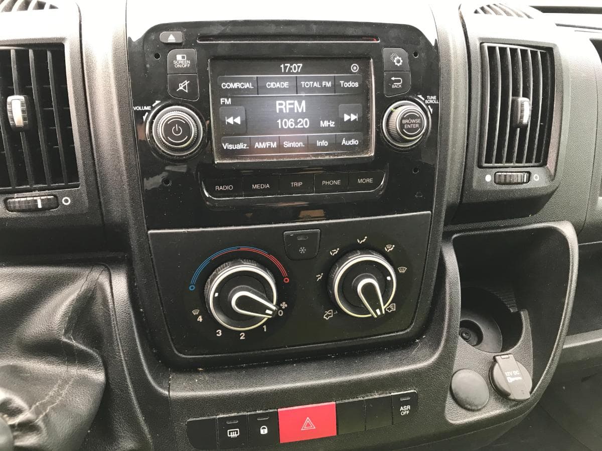 Peugeot Boxer 2.0 HDI · Ano 2017 — image 22