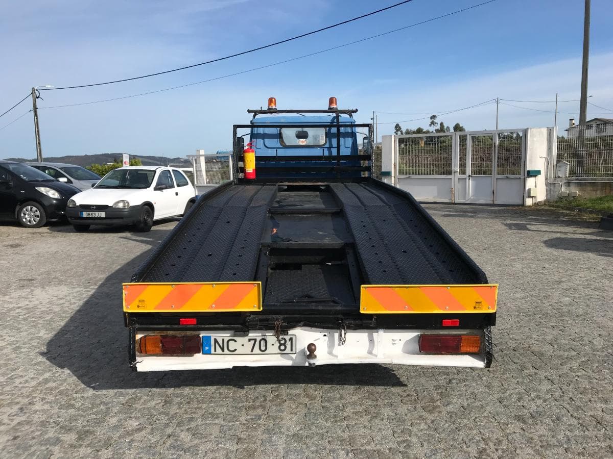 Pronto-Socorro Mitsubishi Canter FE 110 · Ano 1983 — image 4