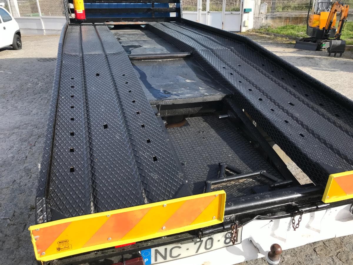 Pronto-Socorro Mitsubishi Canter FE 110 · Ano 1983 — image 9