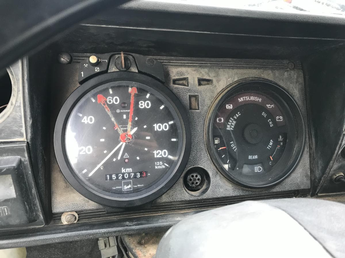 Pronto-Socorro Mitsubishi Canter FE 110 · Ano 1983 — image 17