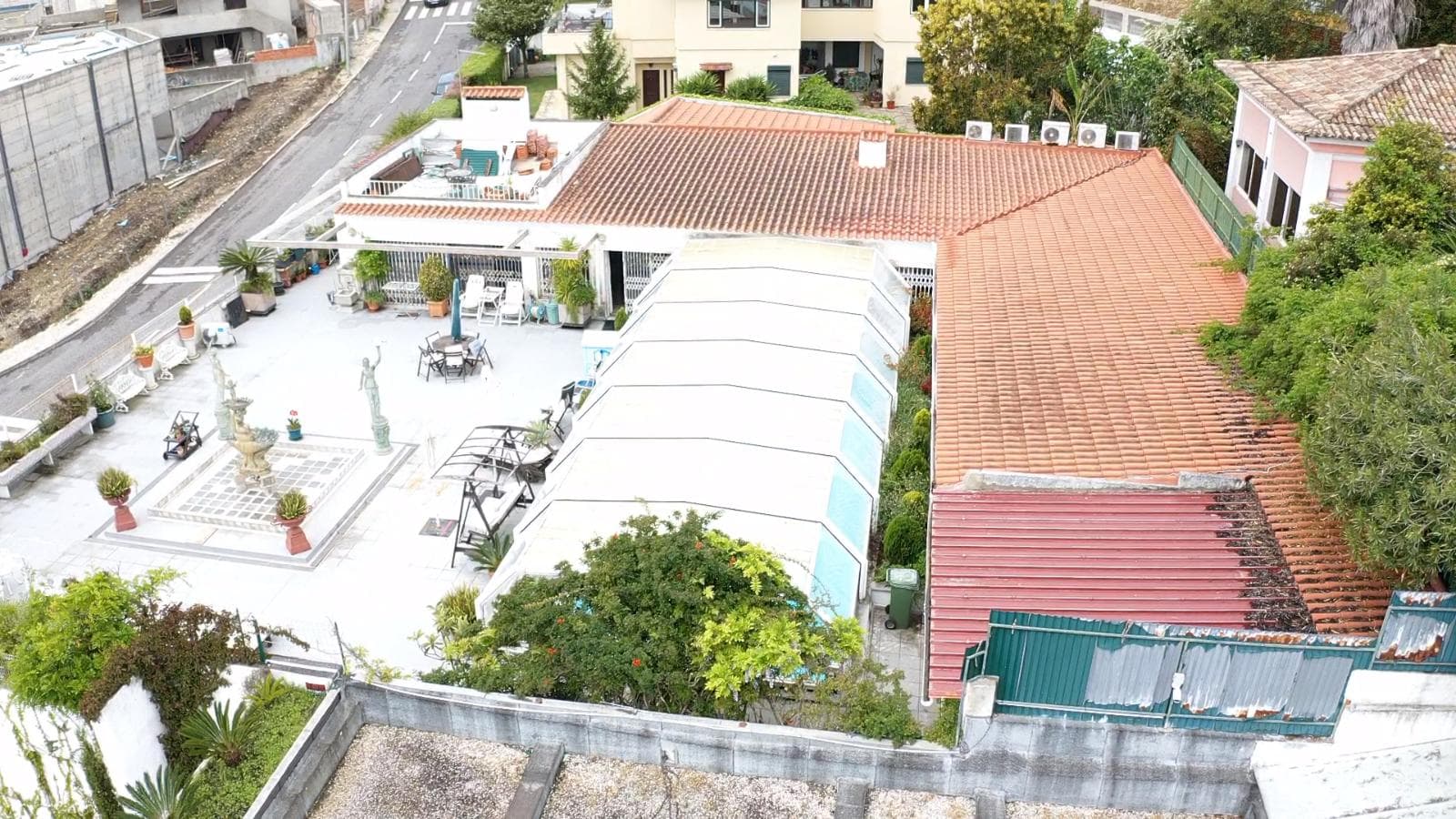 Moradia V5 c/ Piscina Coberta · Oeiras — imagem 1