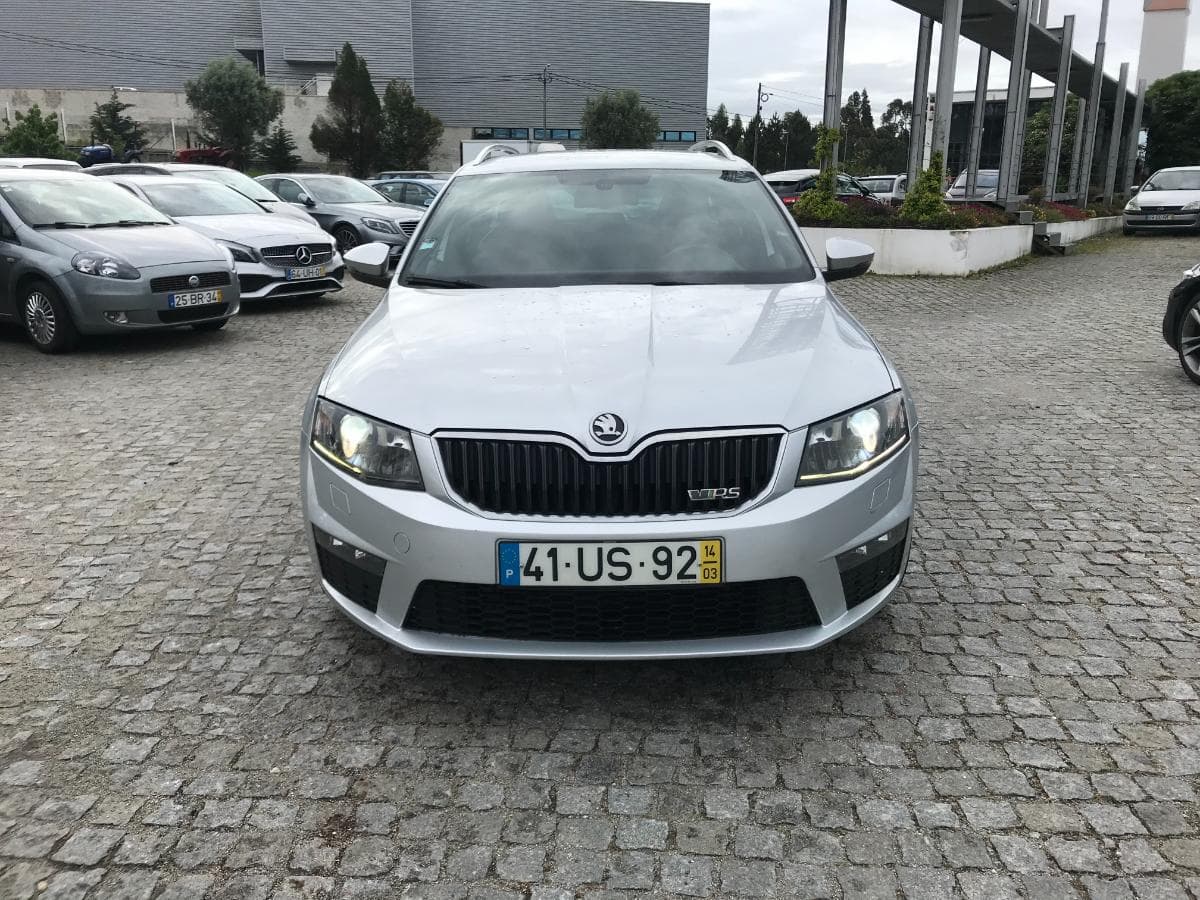 Skoda Octavia 2.0 TDI · Ano 2014 — imagem 2
