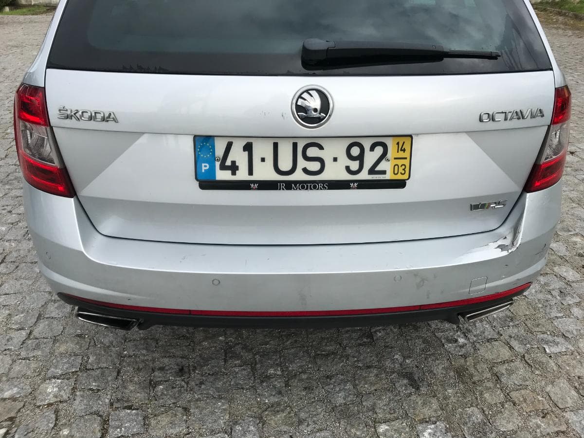 Skoda Octavia 2.0 TDI · Ano 2014 — imagem 14