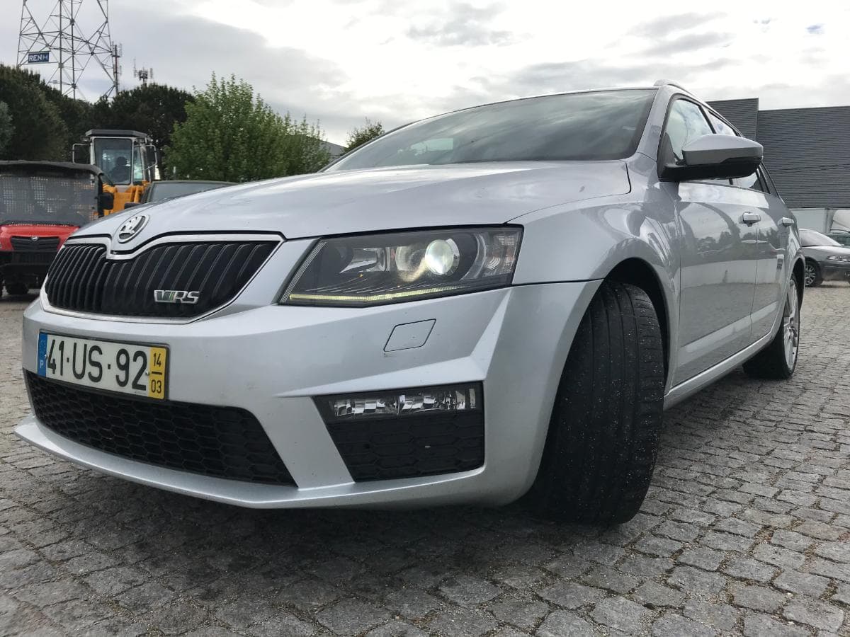 Skoda Octavia 2.0 TDI · Ano 2014 — imagem 16