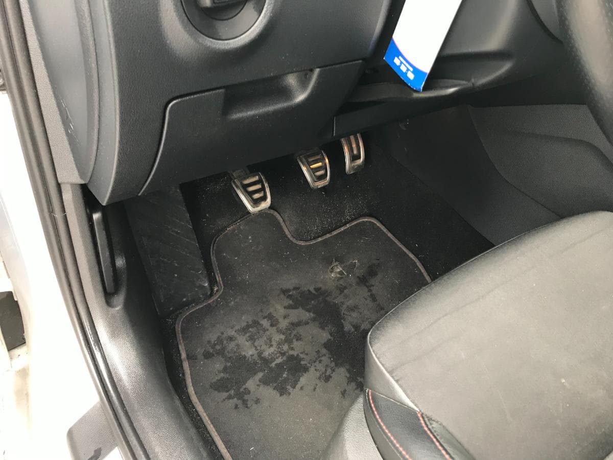 Skoda Octavia 2.0 TDI · Ano 2014 — imagem 20