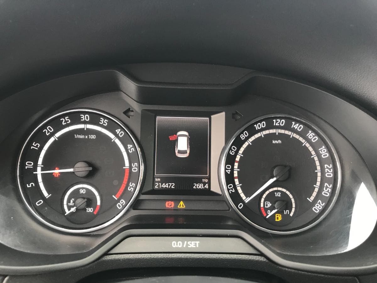 Skoda Octavia 2.0 TDI · Ano 2014 — imagem 27