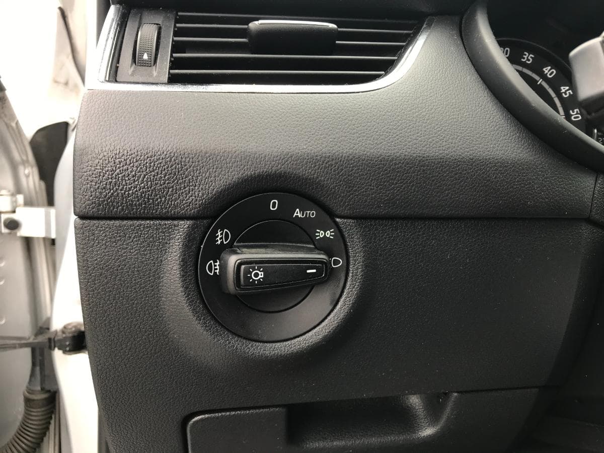 Skoda Octavia 2.0 TDI · Ano 2014 — imagem 28