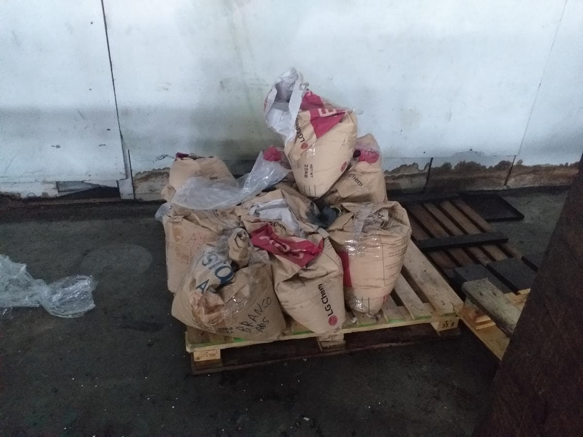 Matérias Primas + Equipamentos Diversos