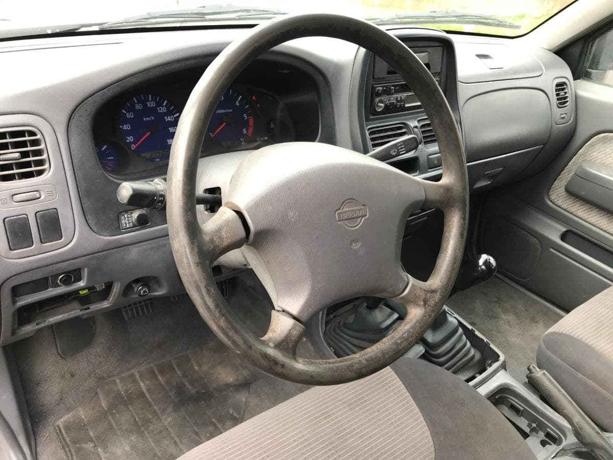 Nissan Pick Up 2.5 TD 4X4 · Ano 2001 — image 13