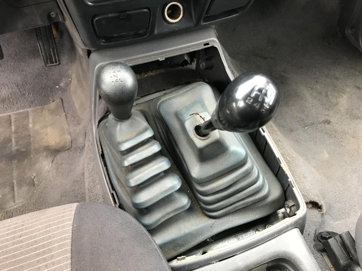 Nissan Pick Up 2.5 TD 4X4 · Ano 2001 — image 18