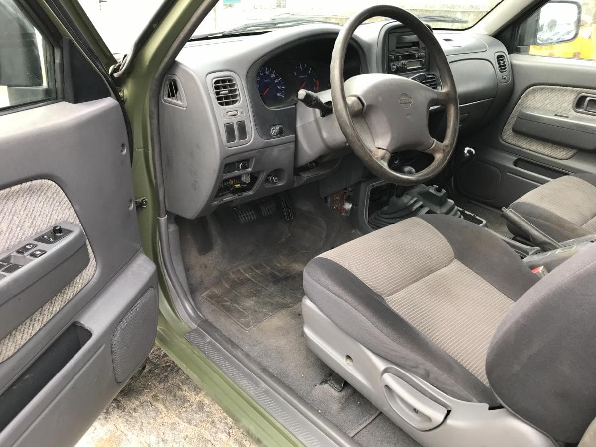 Nissan Pick Up 2.5 TD 4X4 · Ano 2001 — image 12