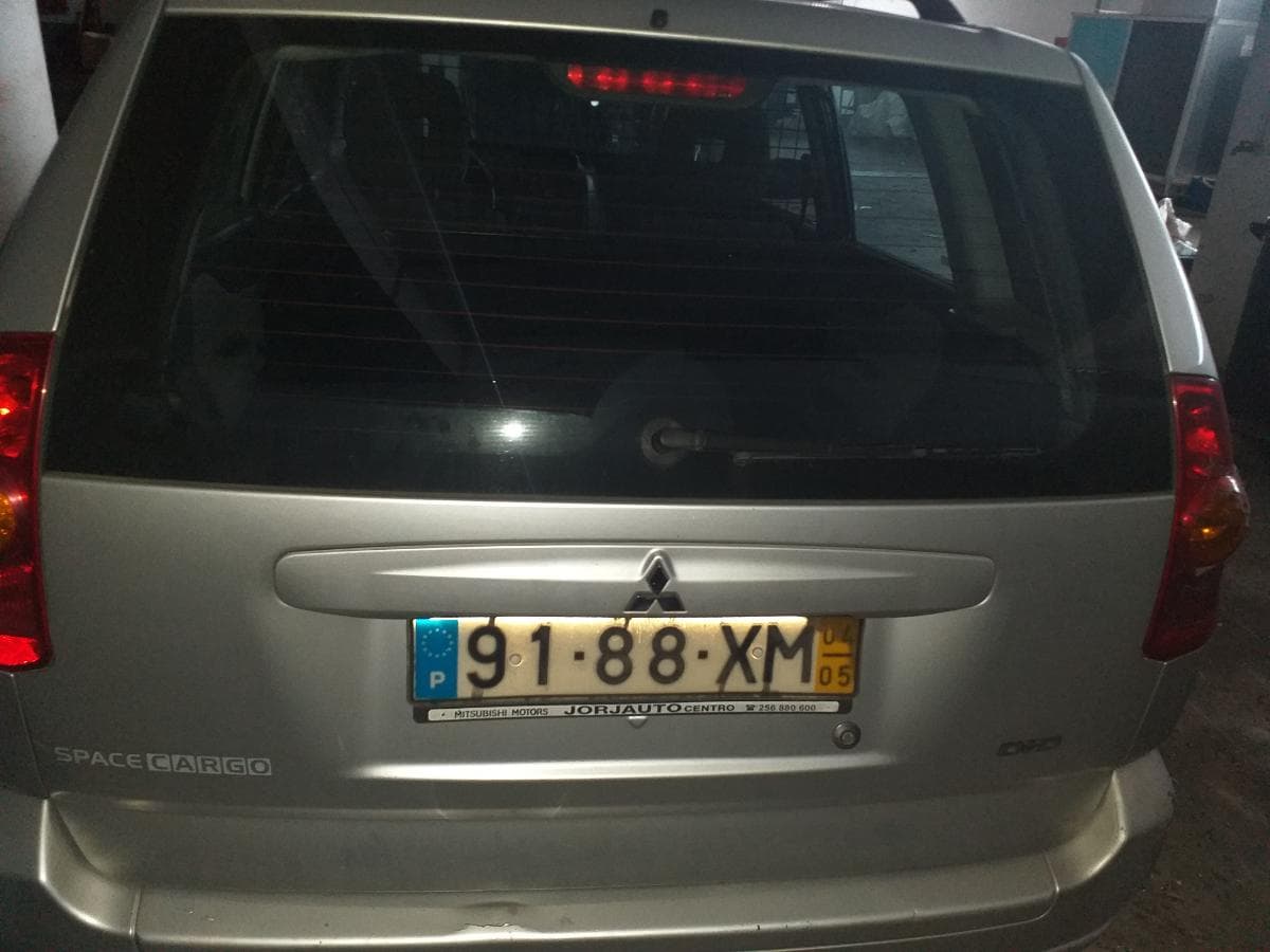 MITSUBISHI SPACE CARGO — imagem 4