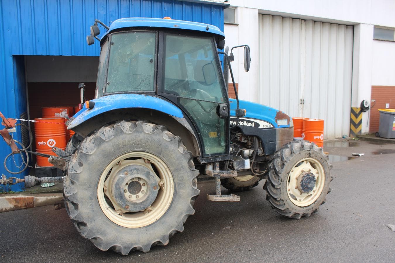 Trator agrícola New Holland TD 80 — imagem 2
