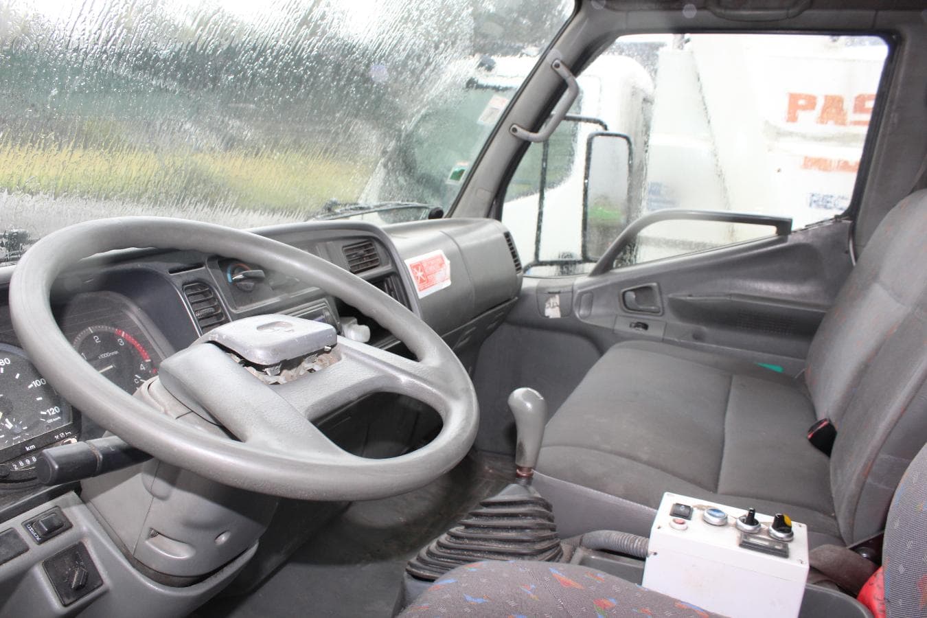 Mitsubishi Canter — imagem 4