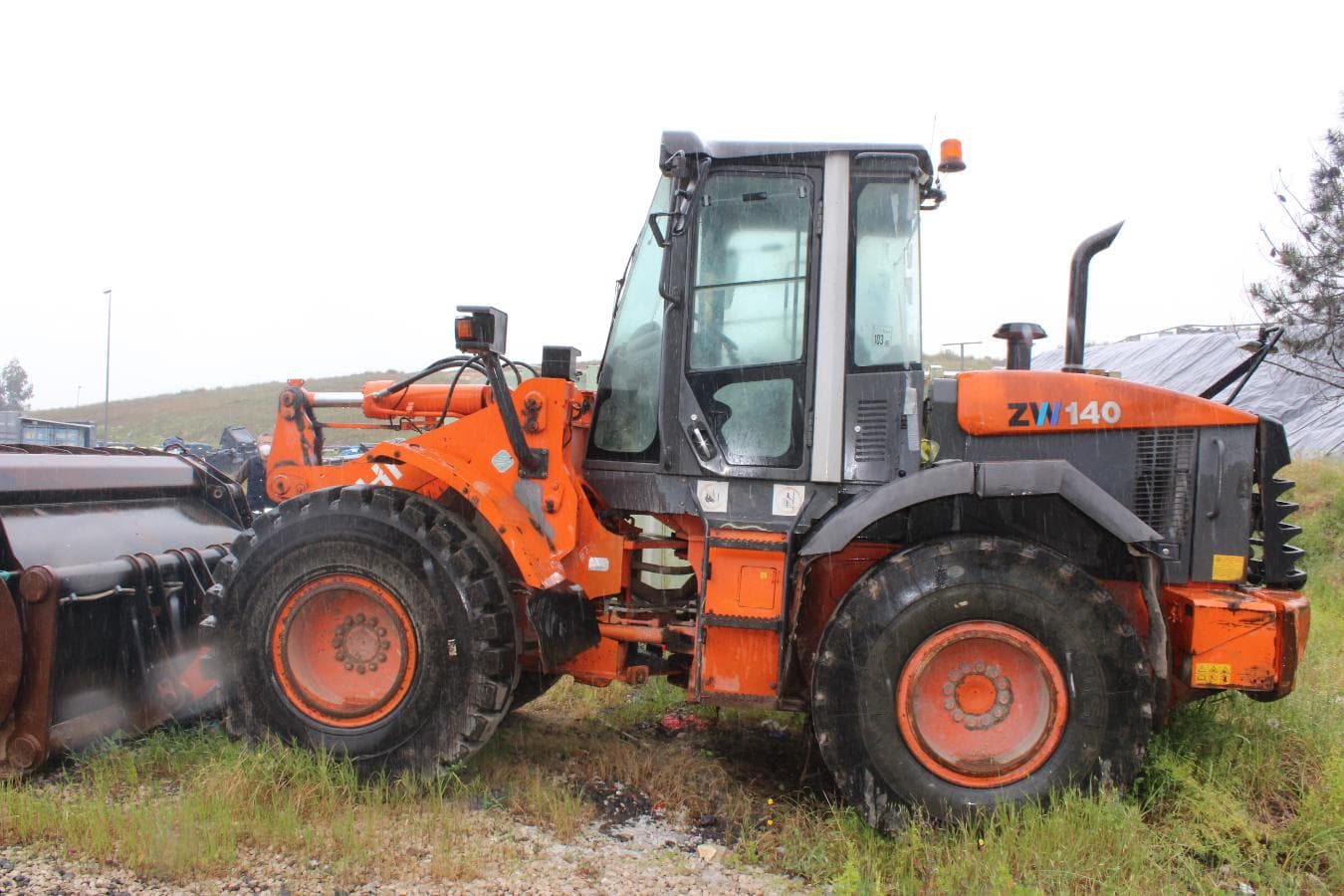 Pá Carregadora Hitachi ZW140 — imagem 3