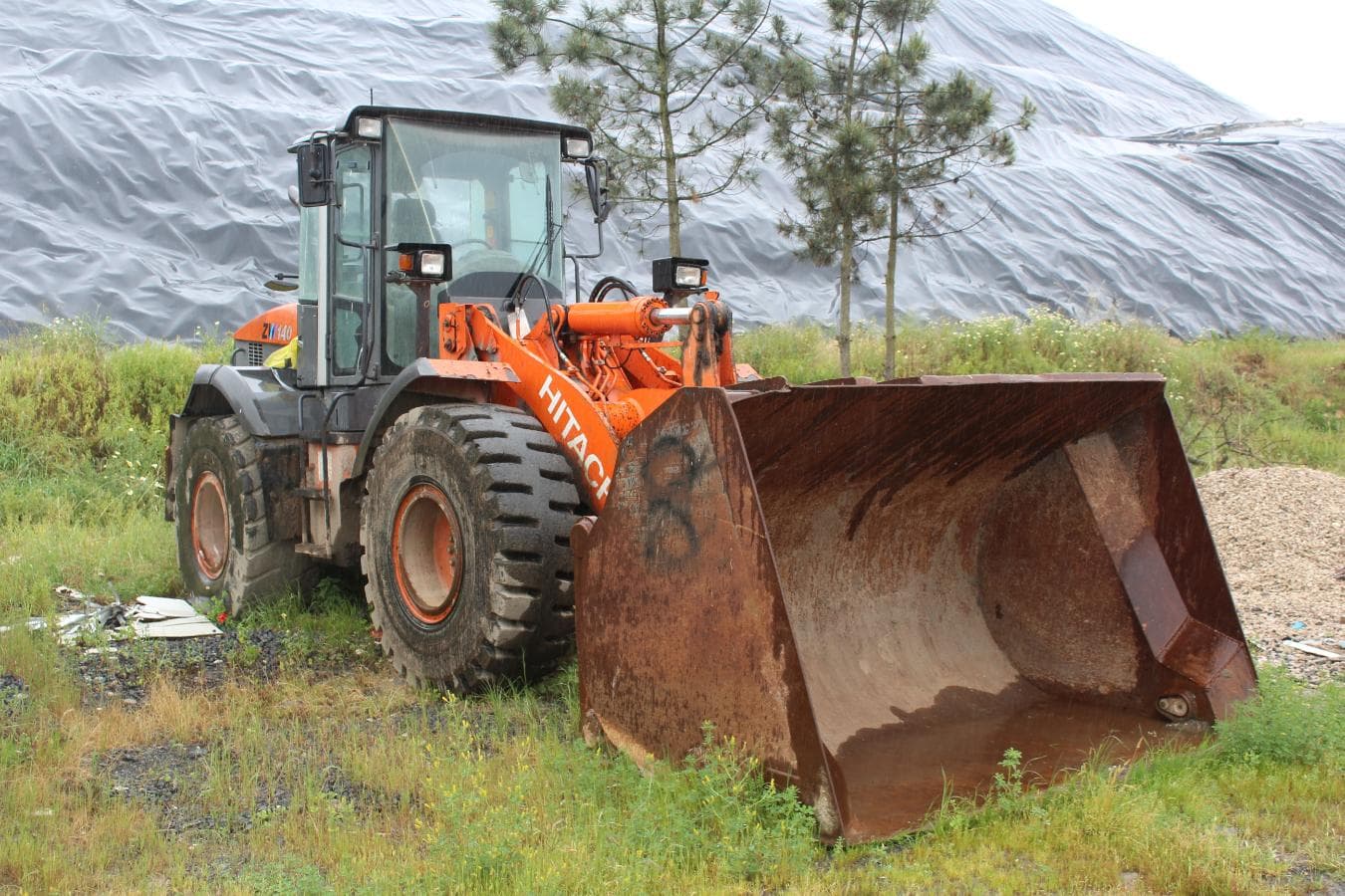 Pá Carregadora Hitachi ZW140