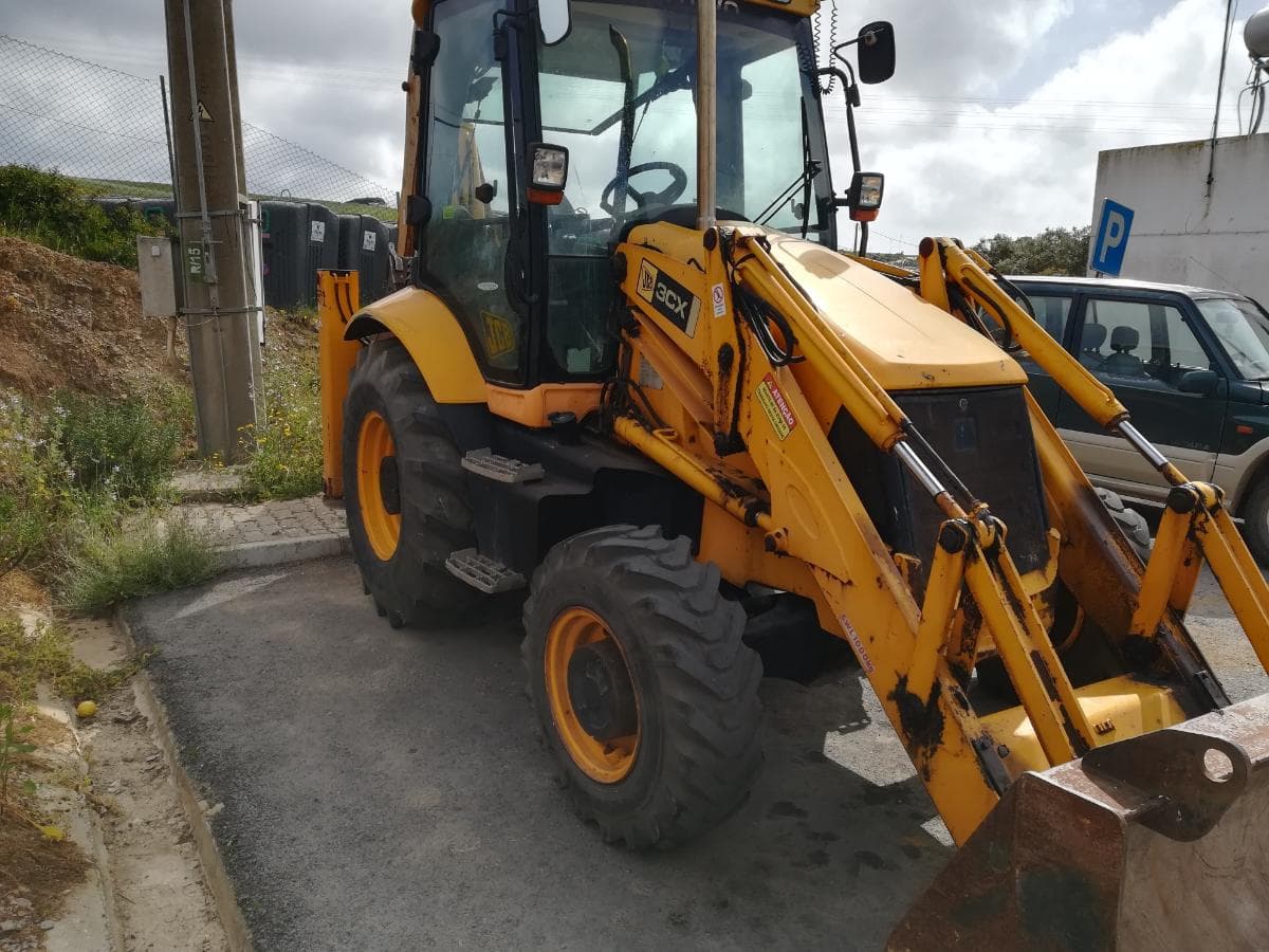 Retroescavadora JCB 3CX-4T — image 2