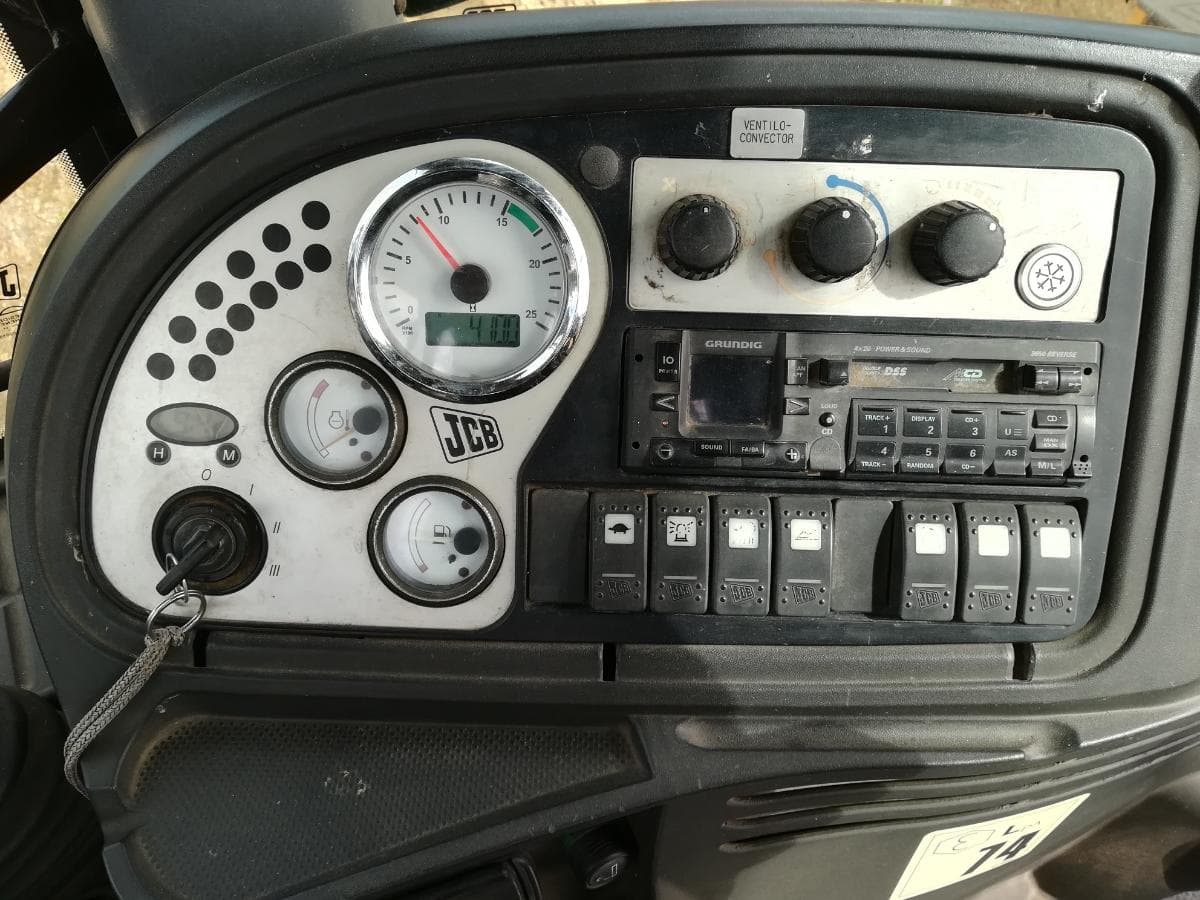 Retroescavadora JCB 3CX-4T — image 6