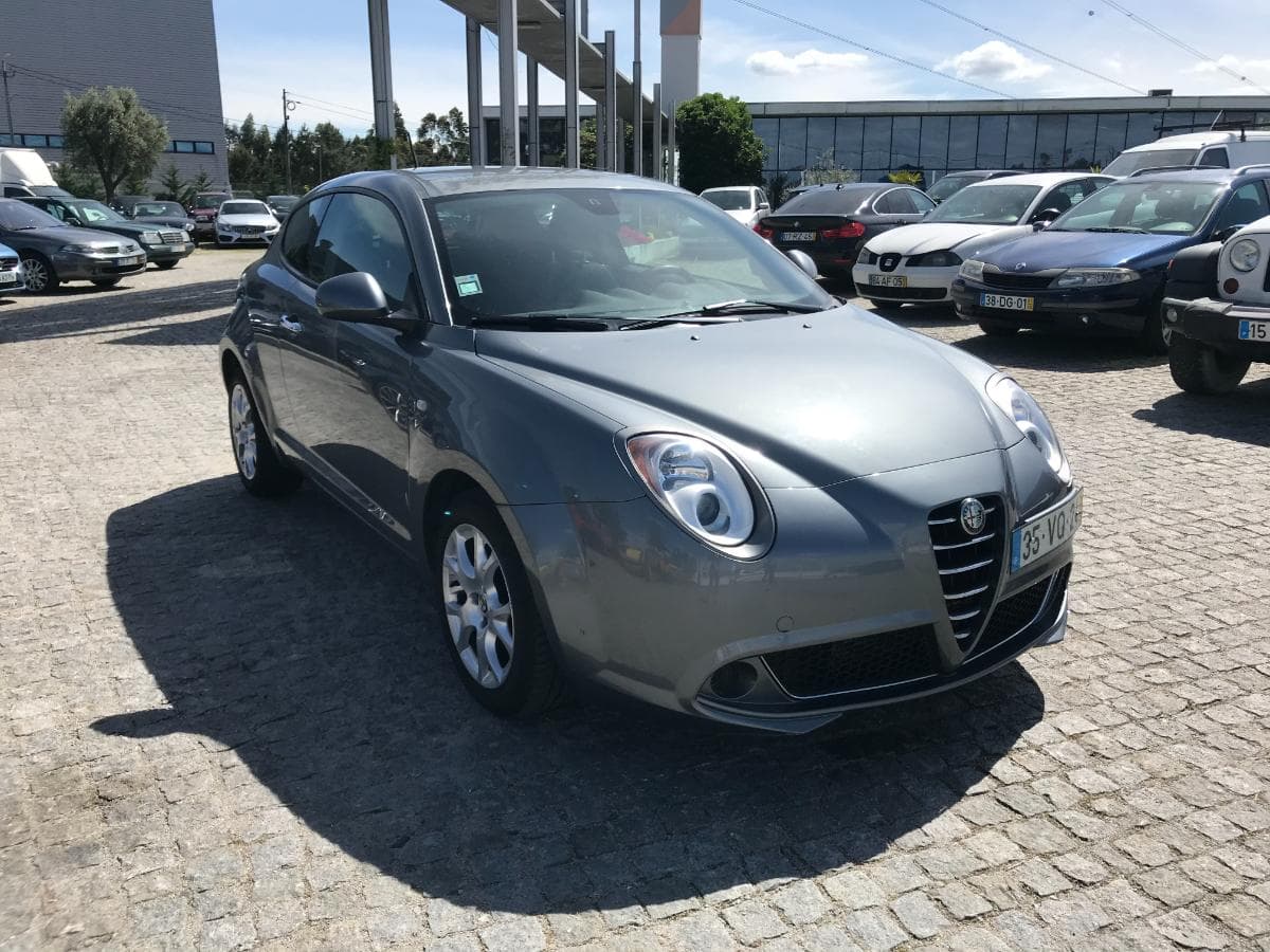 Alfa Romeo Mito 1.3 Multijet · Ano 2010 · — imagen 1