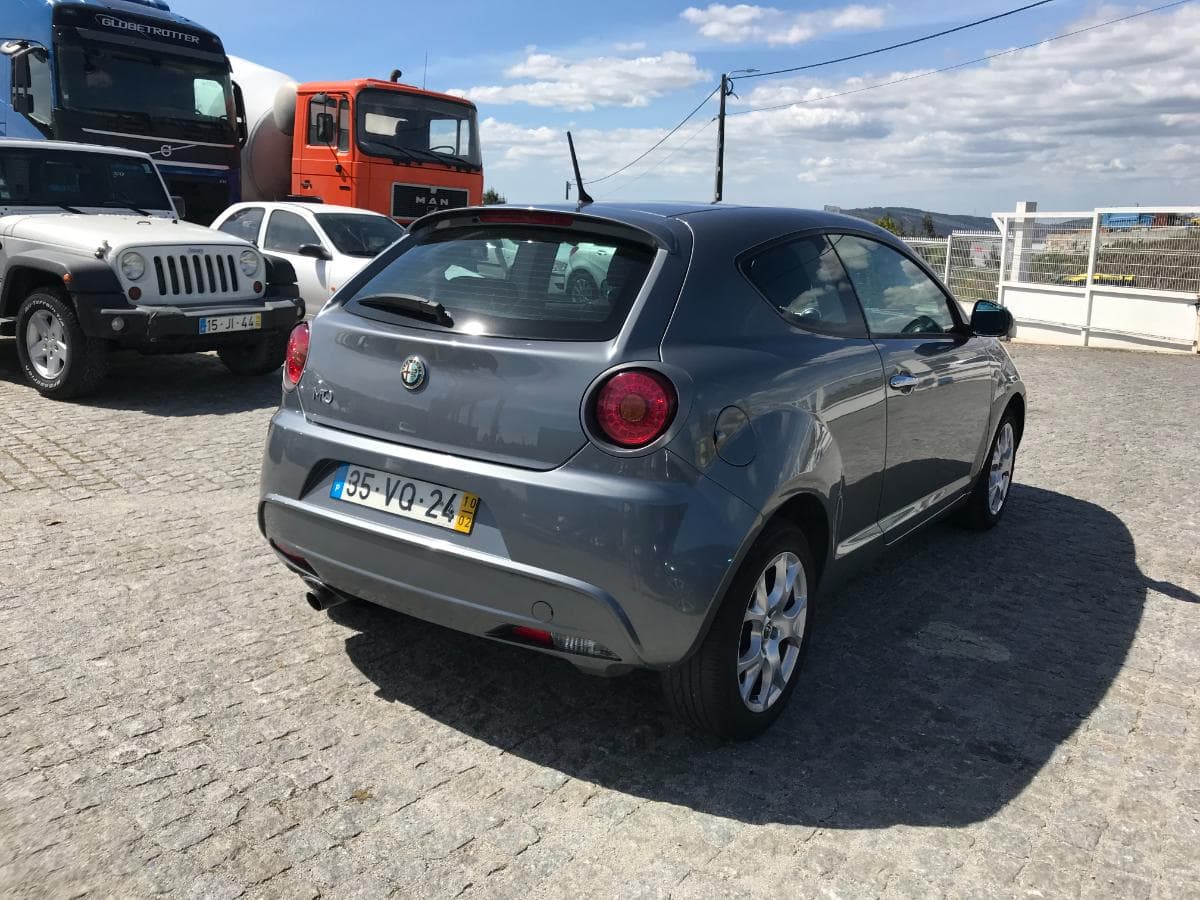 Alfa Romeo Mito 1.3 Multijet · Ano 2010 · — imagen 4
