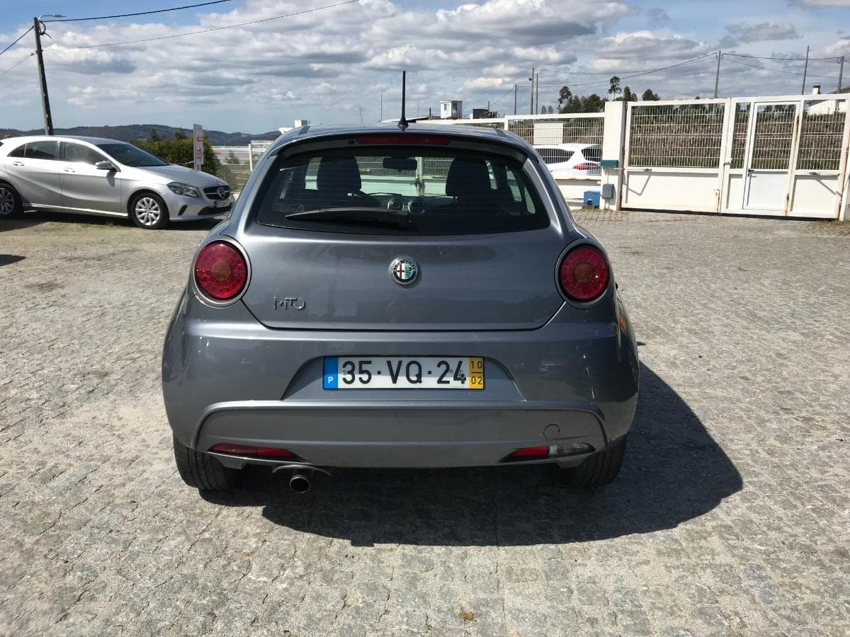 Alfa Romeo Mito 1.3 Multijet · Ano 2010 · — imagen 5