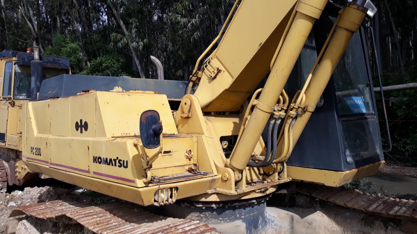 Escavadora KOMATSU — imagem 4